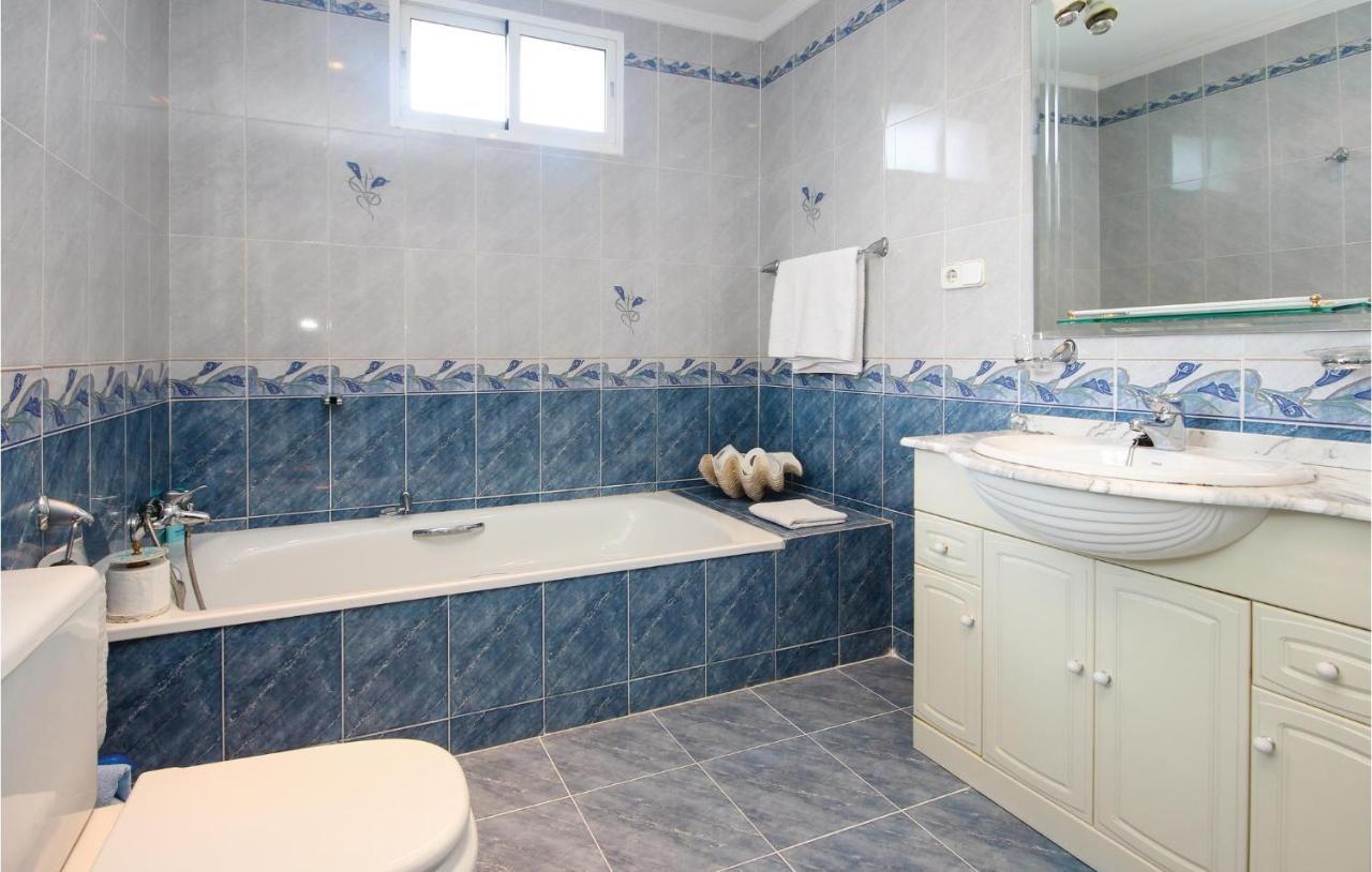 Gorgeous Apartment In Urb El Chaparral With Wifi La Cala De Mijas Kültér fotó