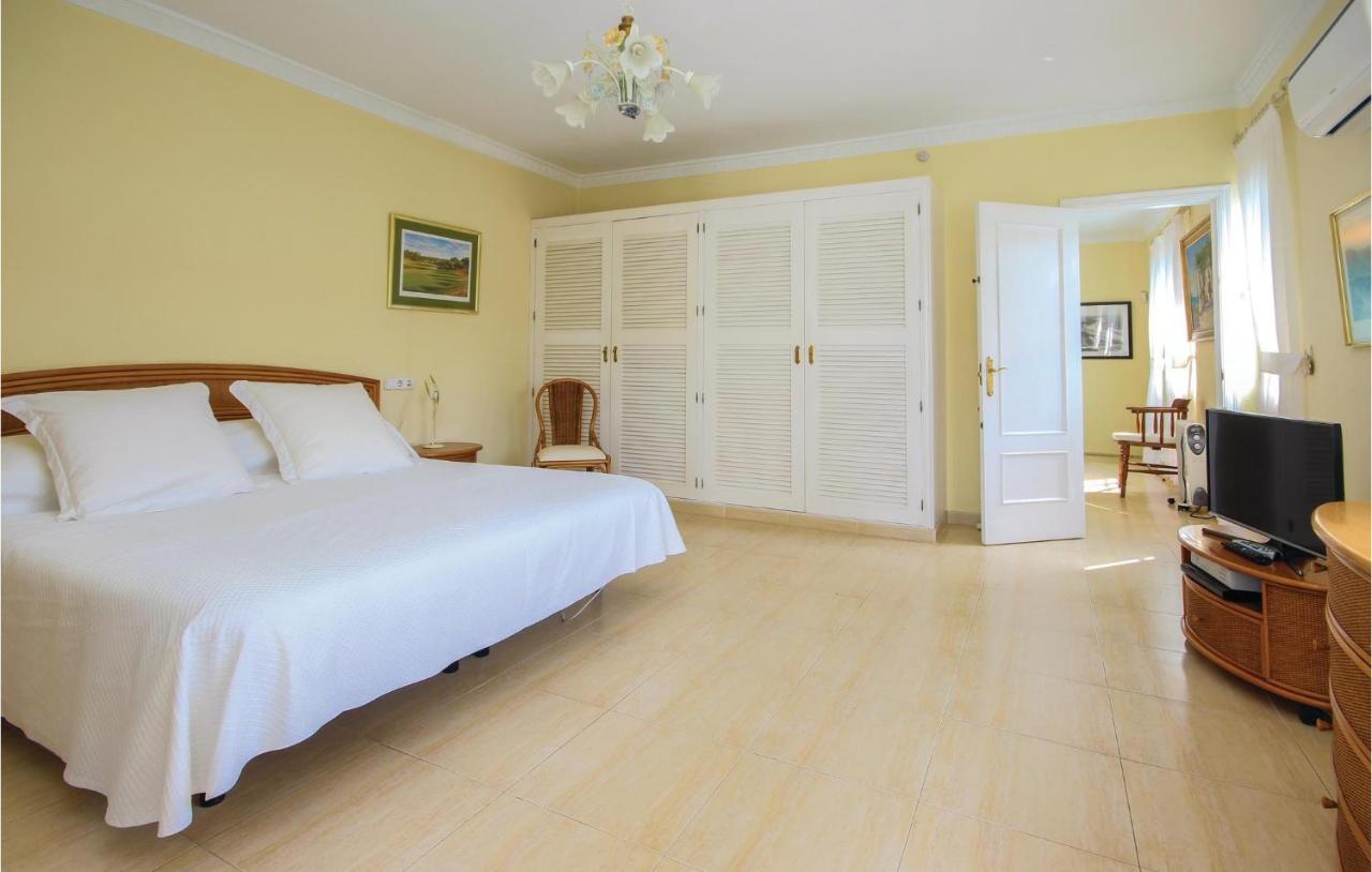 Gorgeous Apartment In Urb El Chaparral With Wifi La Cala De Mijas Kültér fotó